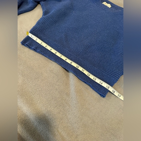 Prof Apparel Blue Bat Wing Women’s Sweater. Ribbed knit sweater buttons - Picture 5 of 11